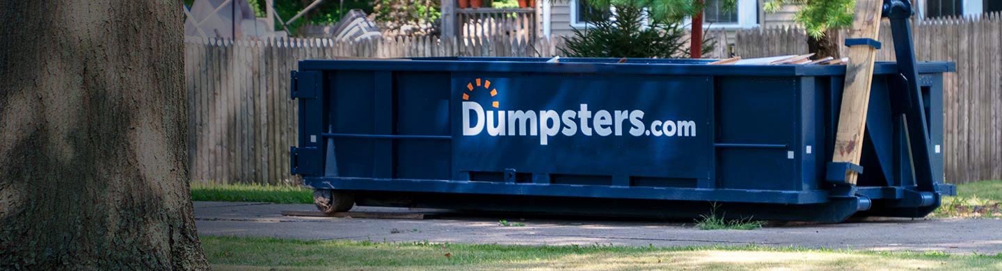 Blue 10 Yard Dumpster With a Dumpsters.com Logo